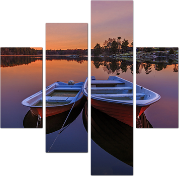 Лодки на фоне теплого заката