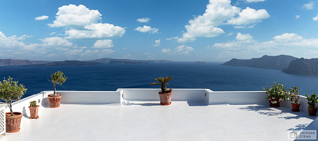 Фотообои Терраса с видом на море в Греции