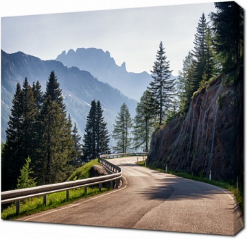 Проселочная дорога в Альпах