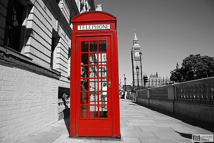 Фотообои Красная телефонная будка - символ Лондона