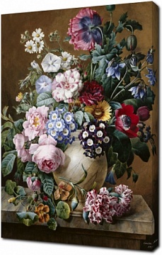 Разнообразие цветов в вазе