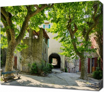 Спокойное место в деревне в Провансе