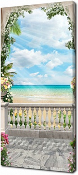 Украшенный балкон с видом на пляж