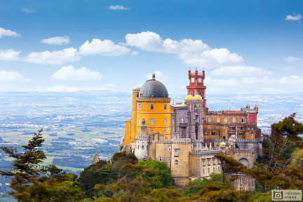 Фотообои Разноцветные башни Паласио-да-Пена, Португалия