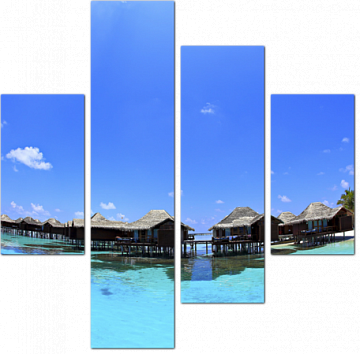 Панорамное изображение бунгало на воде. Мальдивы
