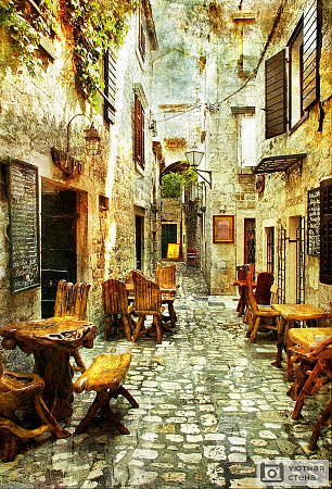 Кафе на старой улочке Хорватии