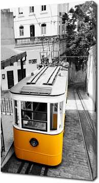 Желтый трамвай в Лиссабоне, Португалия