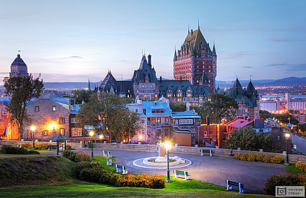 Фотообои Замок Фронтенак в городе Старый Квебек. Канада