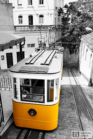 Желтый трамвай в Лиссабоне, Португалия