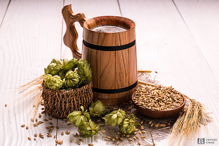 Деревянная кружка с пивом