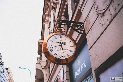 Уличные часы Rolex