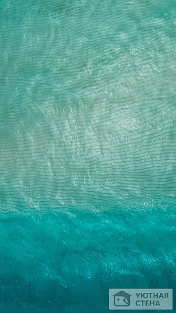 Вода над рельефом песка