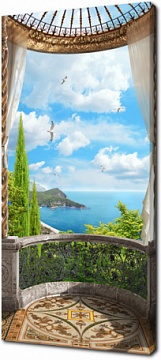 Балкон с видом на море и чайки