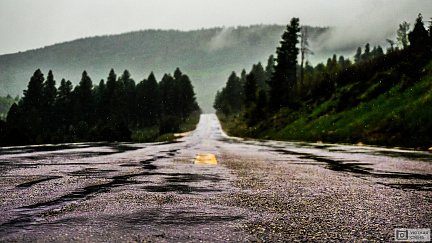 На дороге после дождя