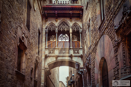 Фотообои Старый город Барселоны