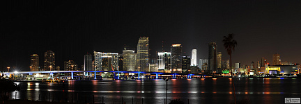 Фотообои Небоскребы ночного Майами