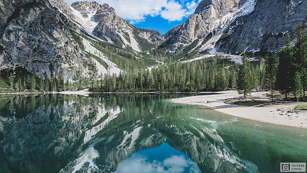 Фотообои Чистое горное озеро