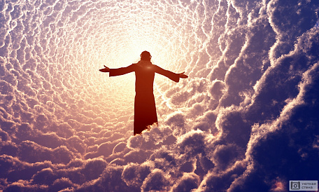 Иисус молится в облаках