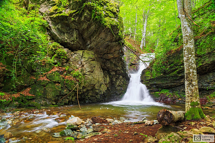 Фотообои Водопад Белая вода, Болгария