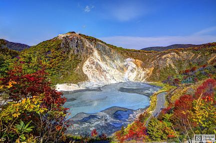 Фотообои Горное озеро Оюнума на острове Хоккайдо