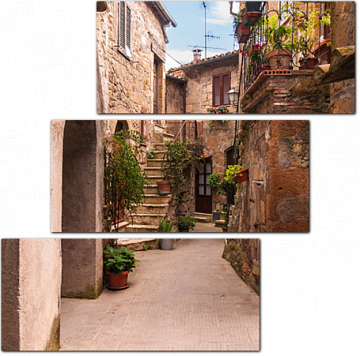 Старая улочка в Тоскане. Италия