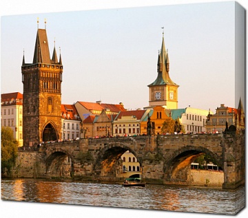 Карлов мост в весенней Праге. Чехия