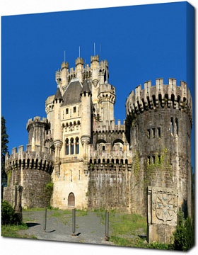 Красивый замок Бутрон. Басков, Испания