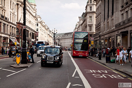 Фотообои Движение на улице Лондона. Англия
