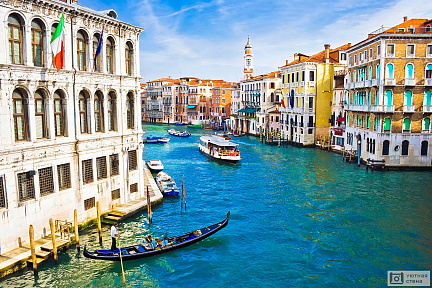 Фотообои Голубая вода венецианских каналов. Италия